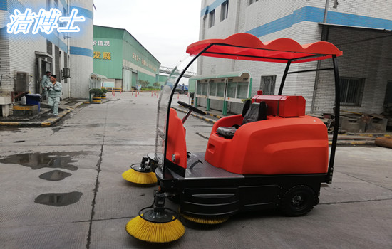 潔博士駕駛掃地車 潔博士駕駛掃地車
